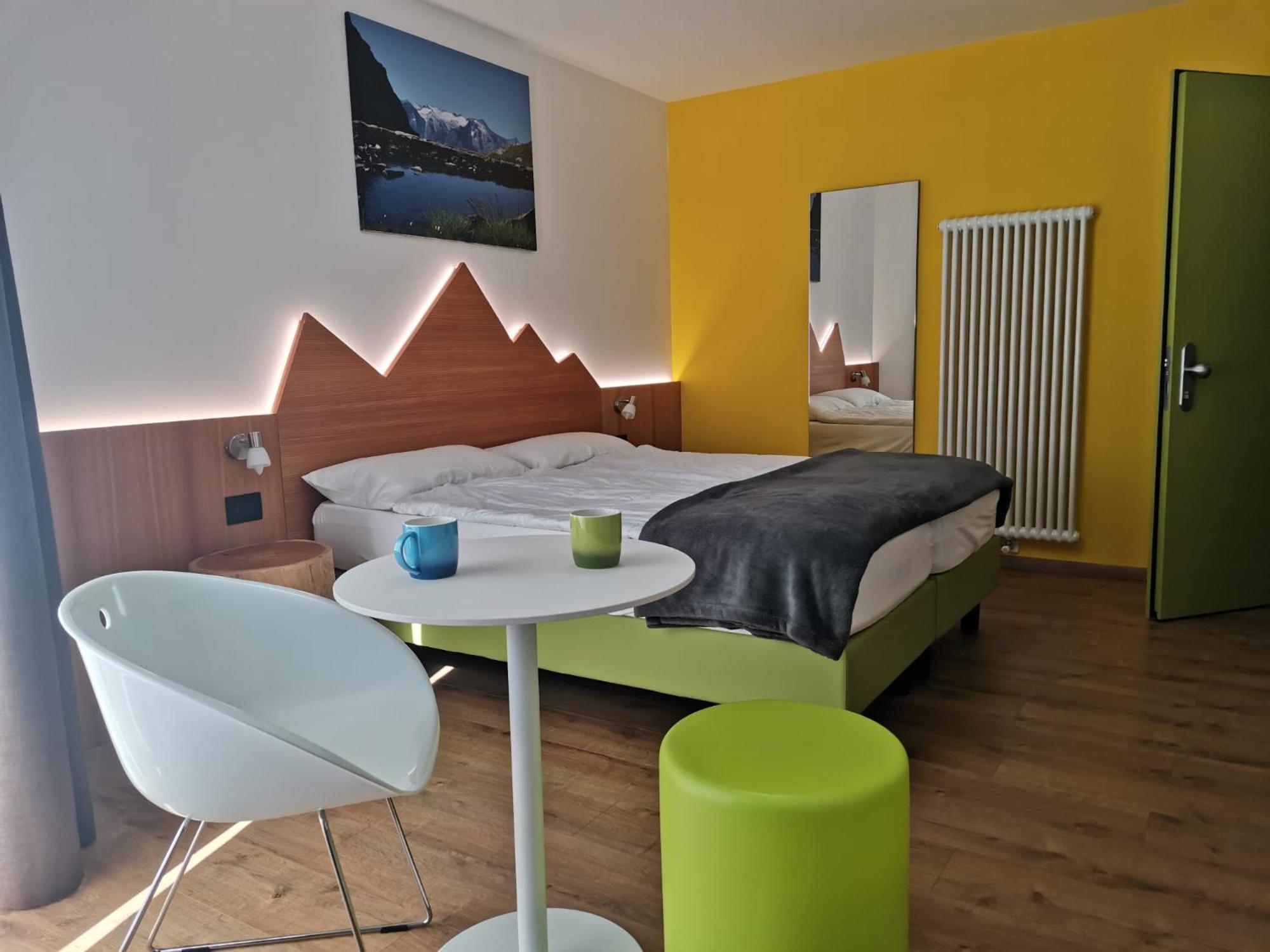 Alpencolor Hotel Tonale ปัสโซเดลโตนาเล ภายนอก รูปภาพ