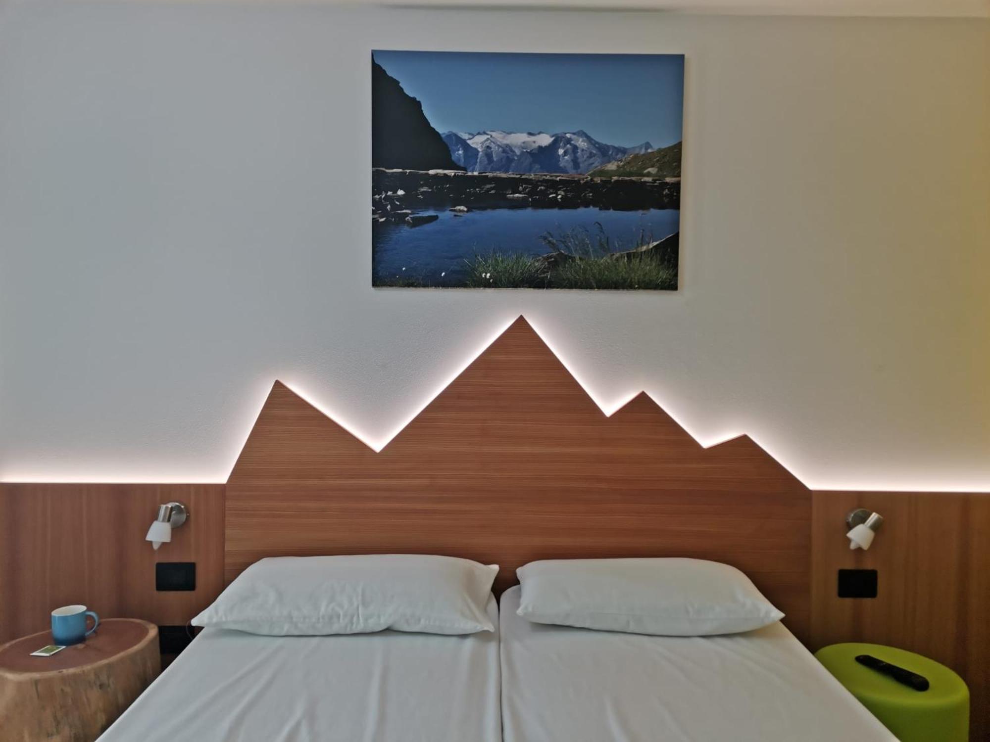 Alpencolor Hotel Tonale ปัสโซเดลโตนาเล ภายนอก รูปภาพ