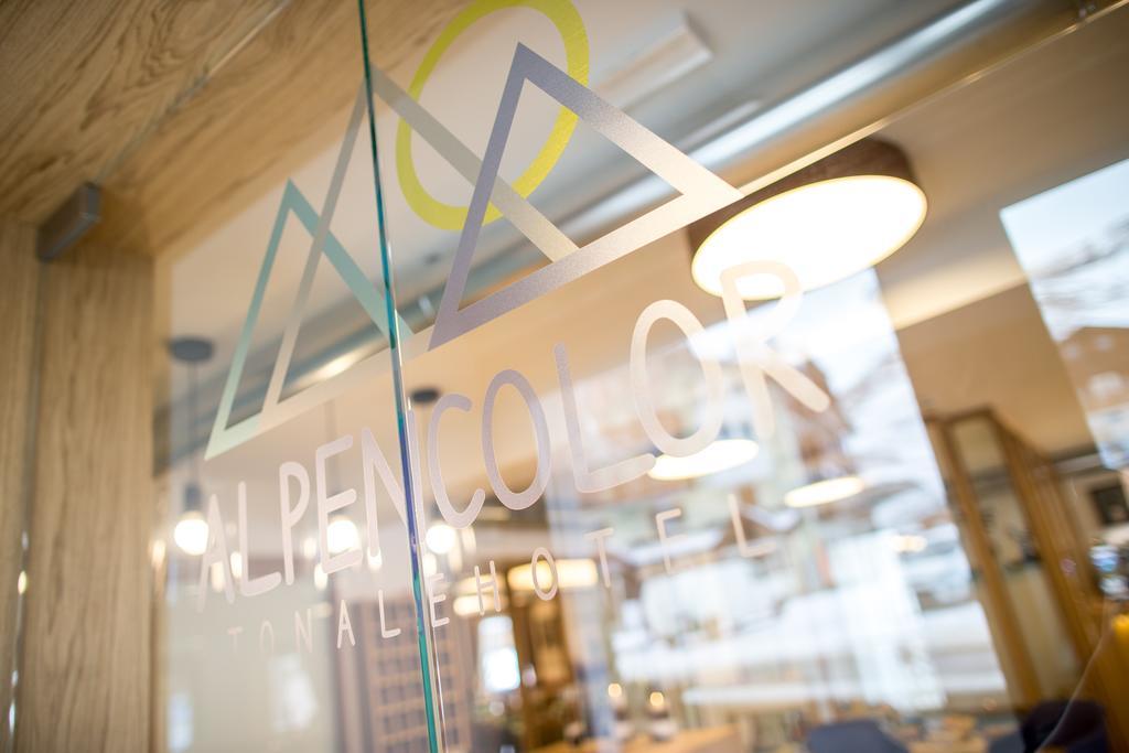 Alpencolor Hotel Tonale ปัสโซเดลโตนาเล ภายนอก รูปภาพ